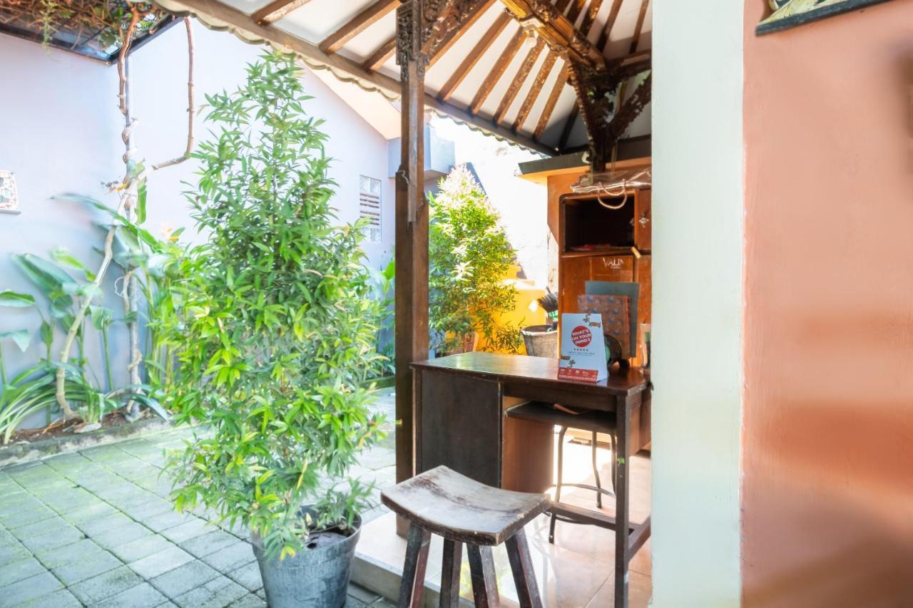 Ketut Inn Guest House Pesanggaran Exterior foto